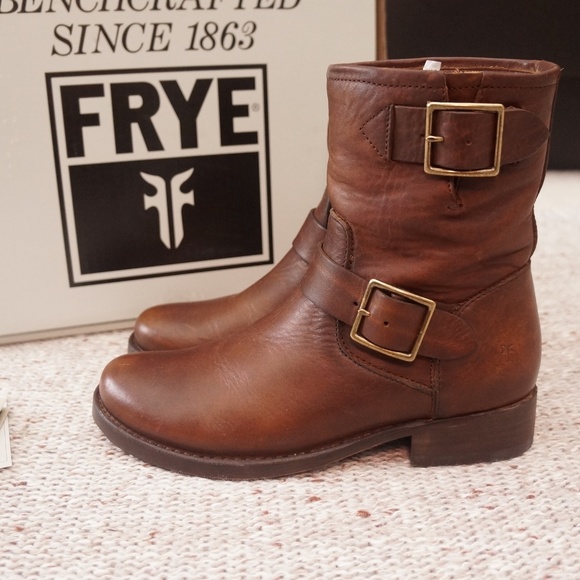 Frye brown Vicky Engineer boots - Picture 2 of 8